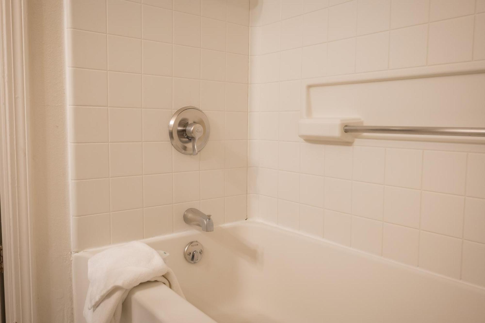 The Junction Hotel And Hostel Durango Room photo